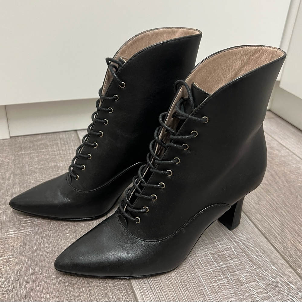 Nine West black leather lace up booties, pointed toe, women size 5 - Picture 3 of 12
